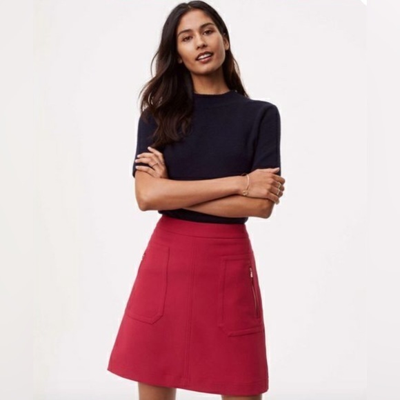 LOFT Dresses & Skirts - Loft Skirt in Rosebud zip pockets size 6